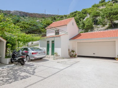 Apartment One bedroom apartment near beach Duće, Omiš A-8378-a - Outdoor photo 11