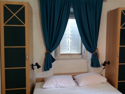 Apartment One bedroom apartment with terrace and sea view Milna, Vis A-8490-a - Outdoor photo 18