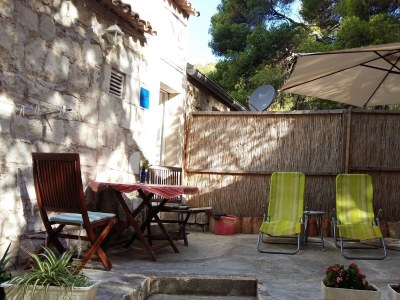 Apartment One bedroom apartment with terrace and sea view Milna, Vis A-8490-a - Outdoor photo 20