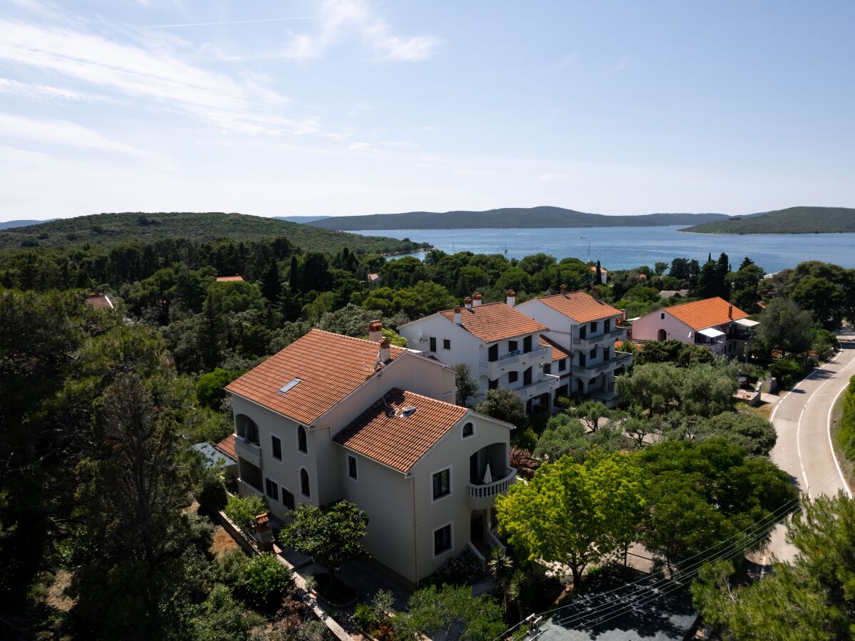 Apartment One bedroom apartment with terrace and sea view Muline, Ugljan A-8521-d - Outdoor photo 3