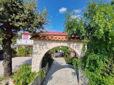 Apartment Four-bedroom apartment with terrace Mundanije, Rab A-23299-a - Outdoor photo 2