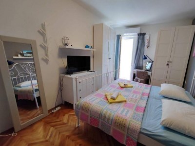 Apartment Four-bedroom apartment with terrace Mundanije, Rab A-23299-a - Outdoor photo 9