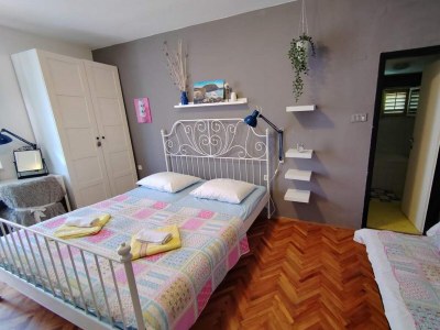 Apartment Four-bedroom apartment with terrace Mundanije, Rab A-23299-a - Outdoor photo 10