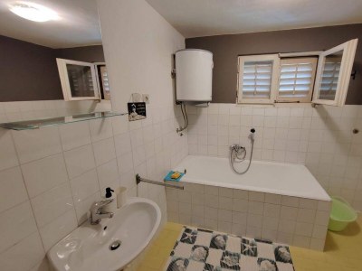 Apartment Four-bedroom apartment with terrace Mundanije, Rab A-23299-a - Outdoor photo 18