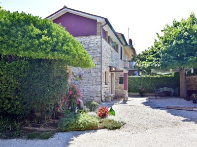 Holiday house Two bedroom house with terrace Zambratija, Umag K-22708 - Outdoor photo 4