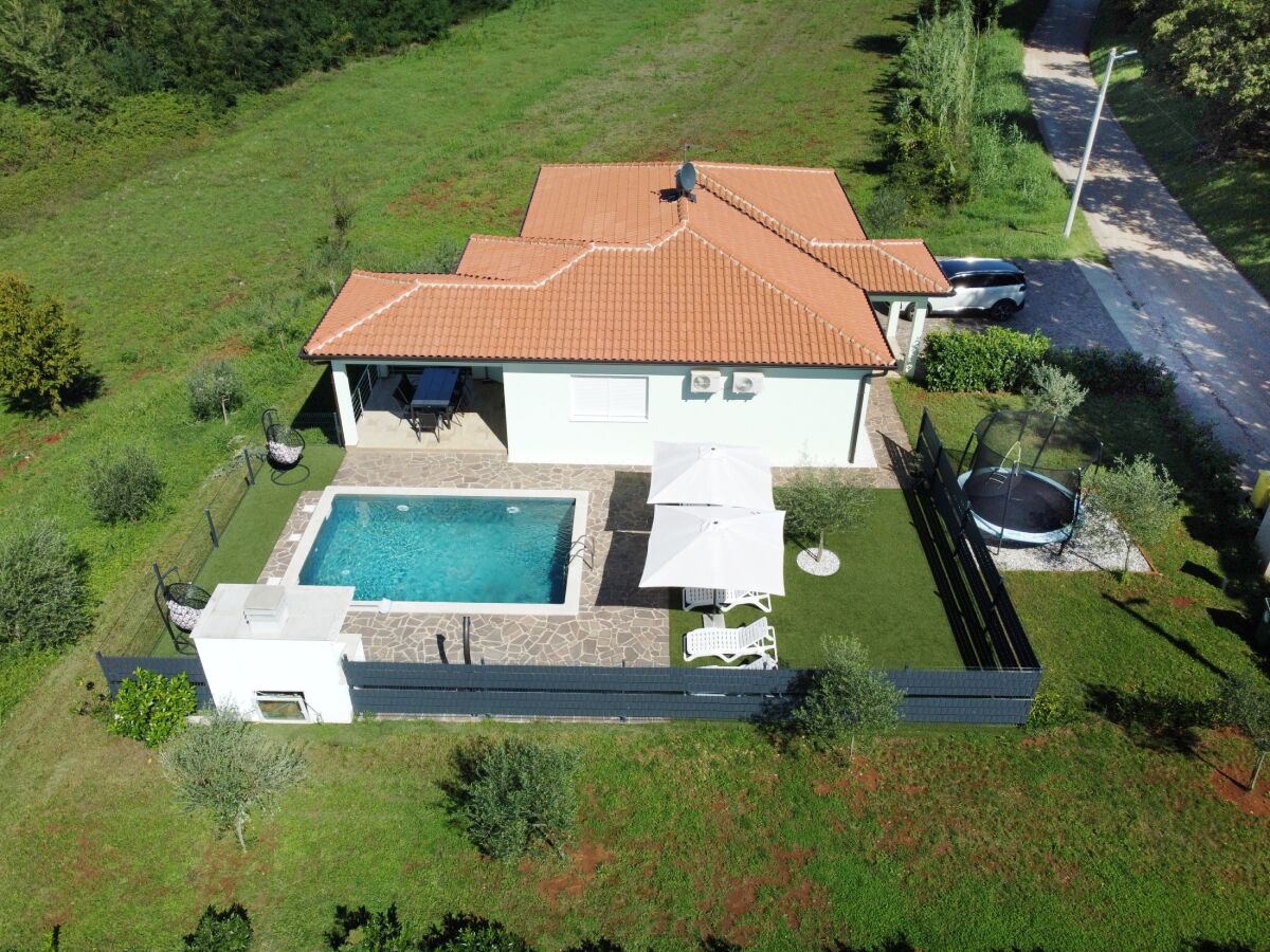 Holiday house Three bedroom house with terrace Buroli, Umag K-22400