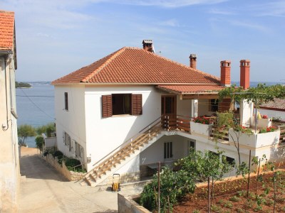 Apartment One bedroom apartment near beach Kali, Ugljan A-8503-b - Outdoor photo 4