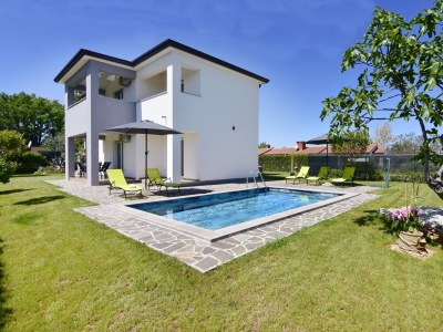 Apartment Two bedroom apartment with terrace Čepljani, Umag A-23565-a - Outdoor photo 4