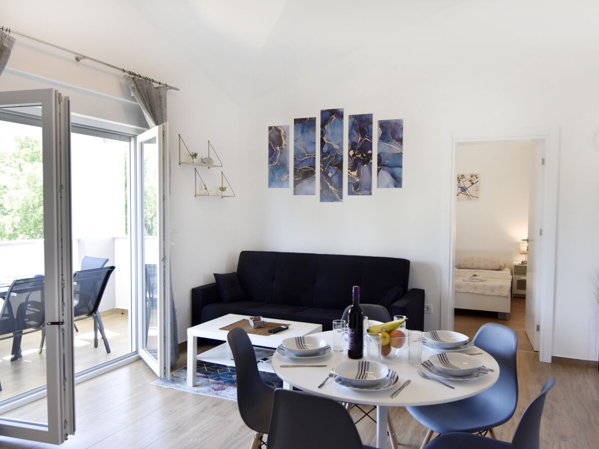 Apartment Two bedroom apartment with terrace Čepljani, Umag A-23565-b