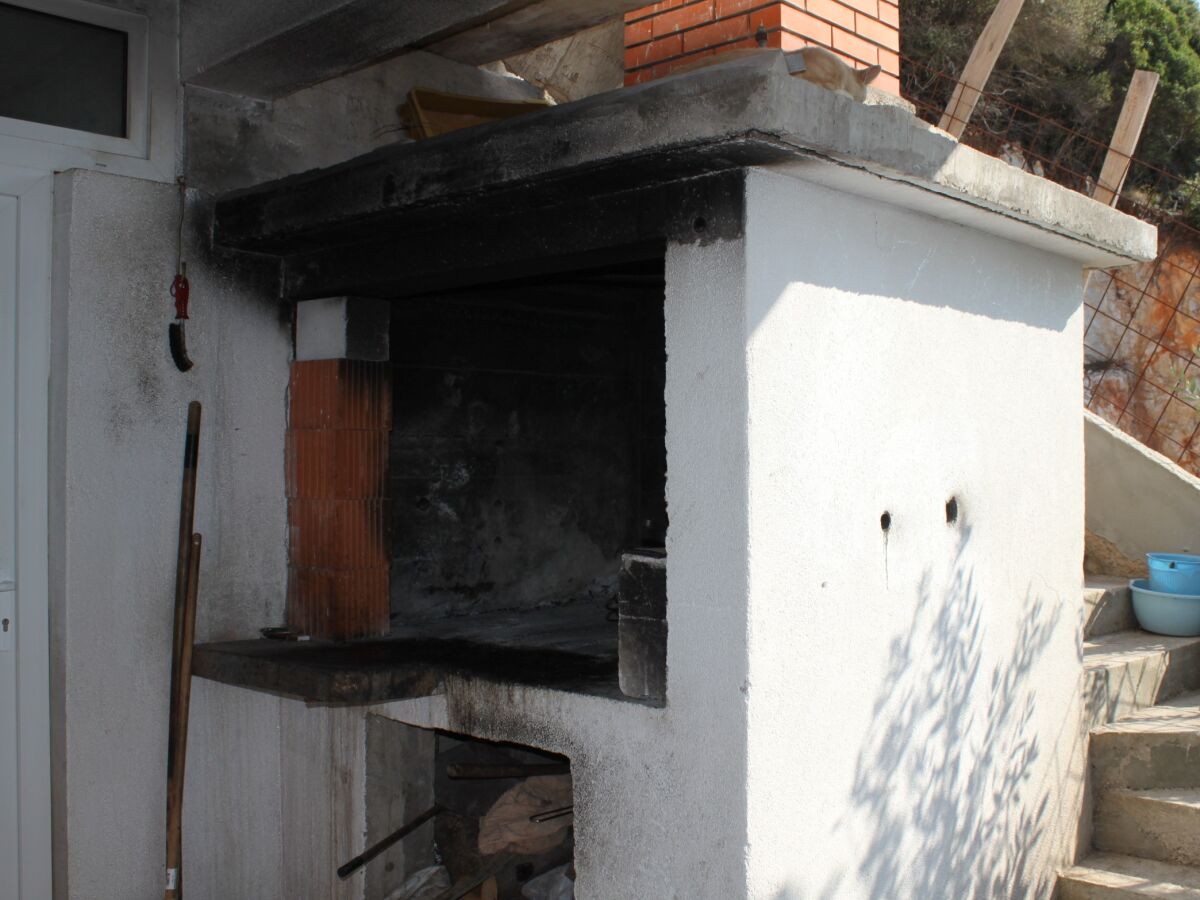 Apartment Studio flat near beach Ubli, Lastovo AS-8354-a - Outdoor photo 3