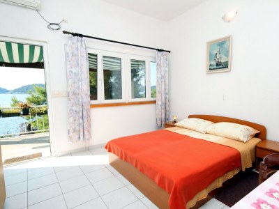 Apartment Studio flat near beach Ubli, Lastovo AS-8354-a - Outdoor photo 14