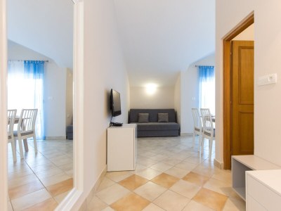 Apartment One bedroom apartment near beach Čižići, Krk A-20433-b - Outdoor photo 14