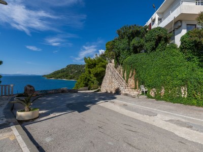 Apartment One bedroom apartment with terrace and sea view Igrane, Makarska A-22690-a - Outdoor photo 6