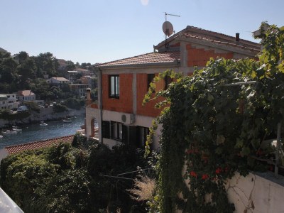 Apartment Two bedroom apartment near beach Zavalatica, Korčula A-9315-b - Outdoor photo 3