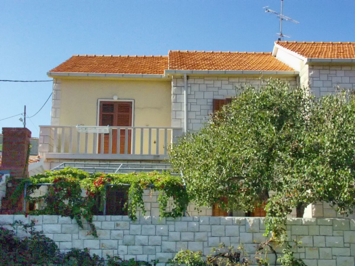 Apartment Studio flat with terrace Postira, Brač AS-9241-a - Outdoor photo 2