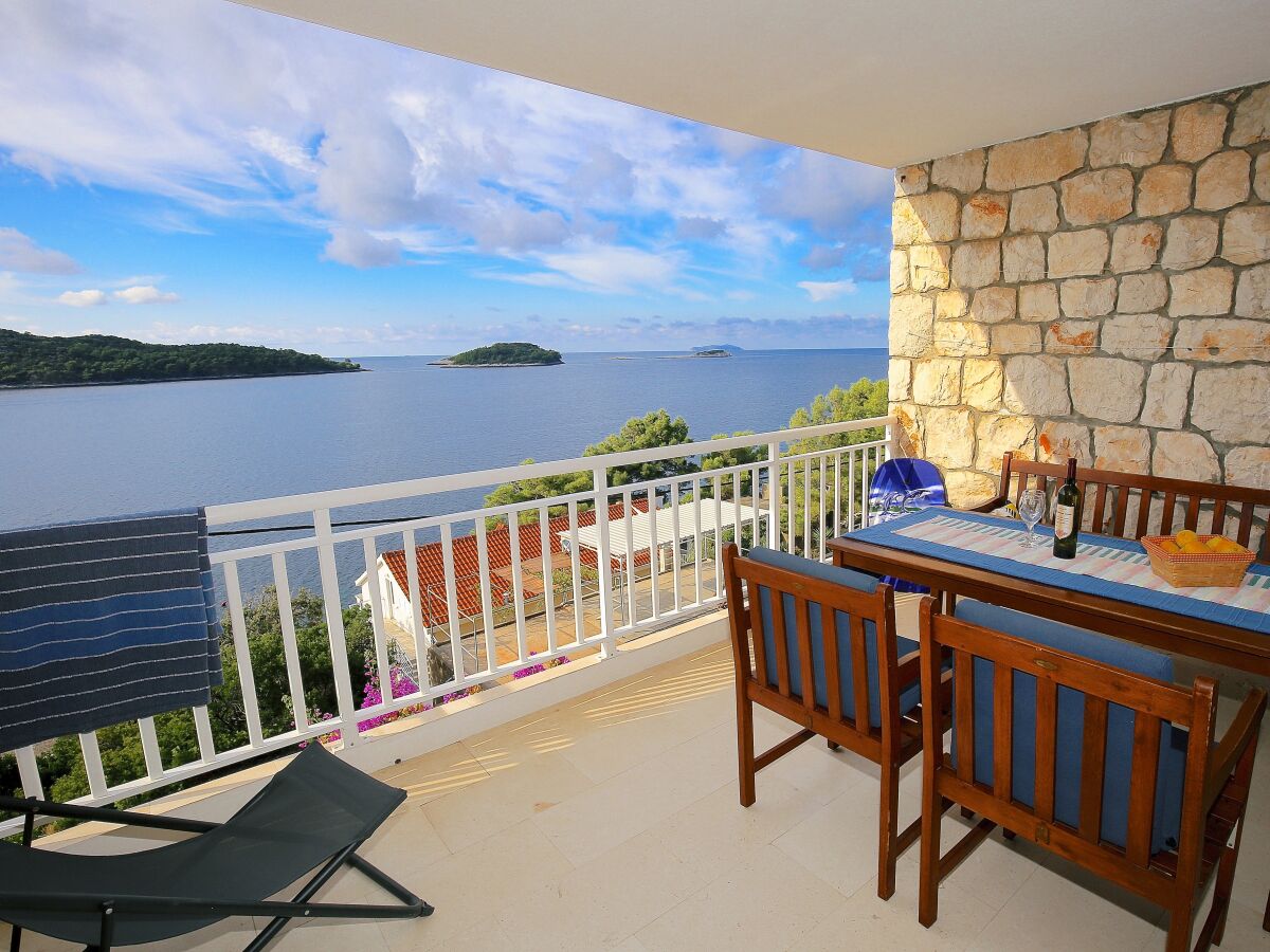 Apartment Two bedroom apartment near beach Prižba, Korčula A-9255-b