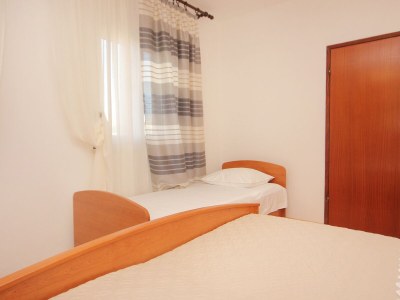 Apartment Two bedroom apartment with terrace and sea view Pag A-9388-a - Outdoor photo 17