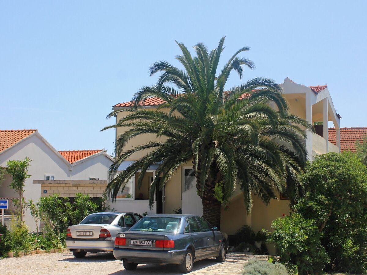 Apartment Two bedroom apartment with terrace Orebić, Pelješac A-10075-e