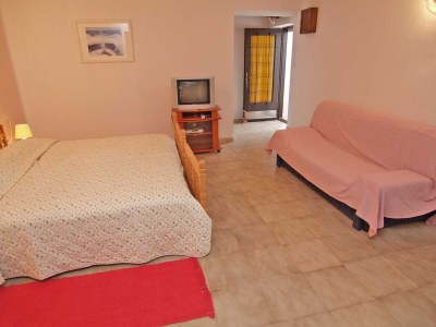 Apartment Studio flat with terrace Veli Lošinj, Lošinj AS-19798-a - Outdoor photo 7