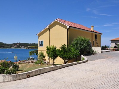 Apartment Two bedroom apartment with terrace and sea view Supetarska Draga - Gornja, Rab A-5055-c in Rab - Apartment