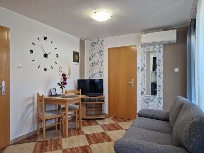 Apartment One bedroom apartment with balcony Baška, Krk A-18775-a - Outdoor photo 6