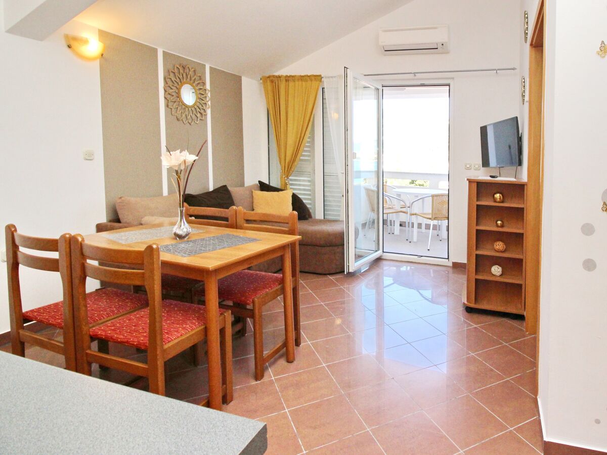 Apartment Two bedroom apartment with balcony and sea view Baška, Krk A-18794-a - Outdoor photo 2