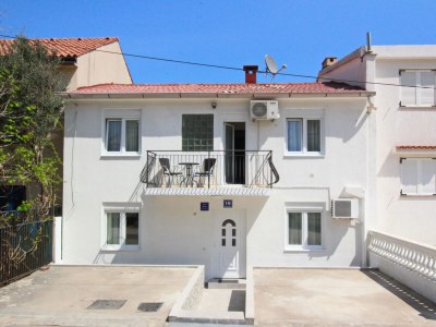 Apartment Two bedroom apartment with terrace Baška, Krk A-19215-c in Baška - Apartment