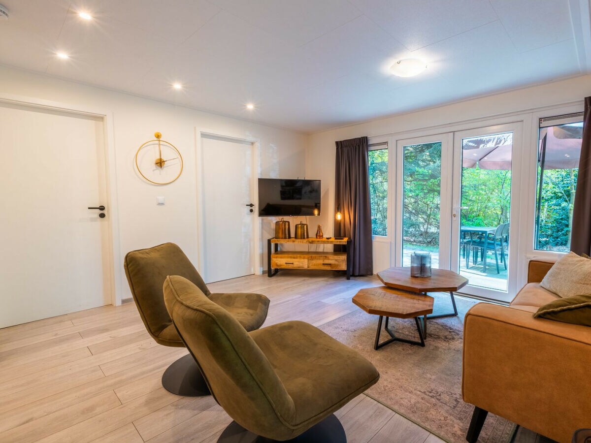 Chalet Vakantiepark De Wiltzangh- Houtenborg Lodge Hottub - Features photo 4