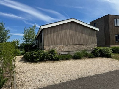 Holiday house Vakantiepark Aan de Maas - Vakantiehuis 6L Waterfr - Outdoor photo 2