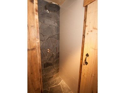 Chalet Mountain Hideaway - Features photo 14