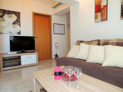 Apartment One bedroom apartment with terrace and sea view Malinska, Krk A-20370-a - Outdoor photo 12