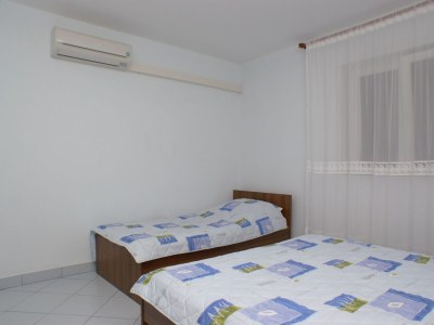 Apartment One bedroom apartment near beach Kustići, Pag A-4087-b - Outdoor photo 11