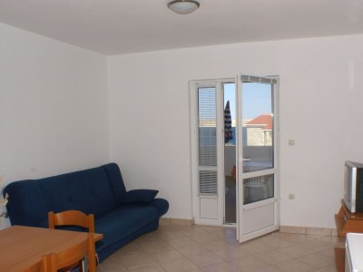 Apartment One bedroom apartment near beach Kustići, Pag A-4087-c - Outdoor photo 7