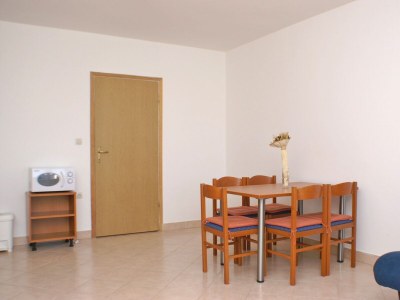 Apartment One bedroom apartment near beach Kustići, Pag A-4087-e - Outdoor photo 8