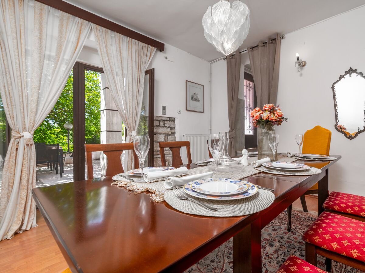 Holiday house Four-bedroom house with terrace Krnica, Marčana K-24375