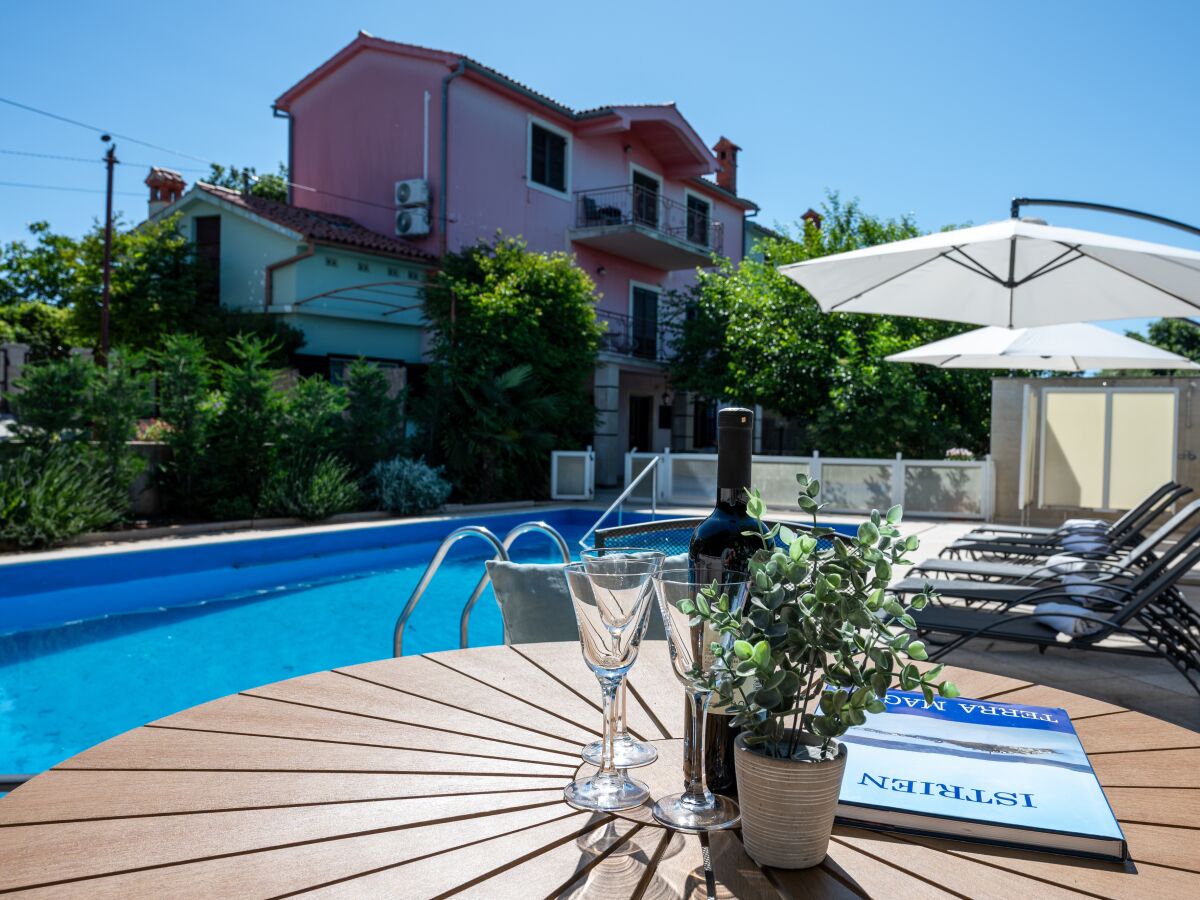 Holiday house Four-bedroom house with terrace Krnica, Marčana K-24375 - Outdoor photo 2