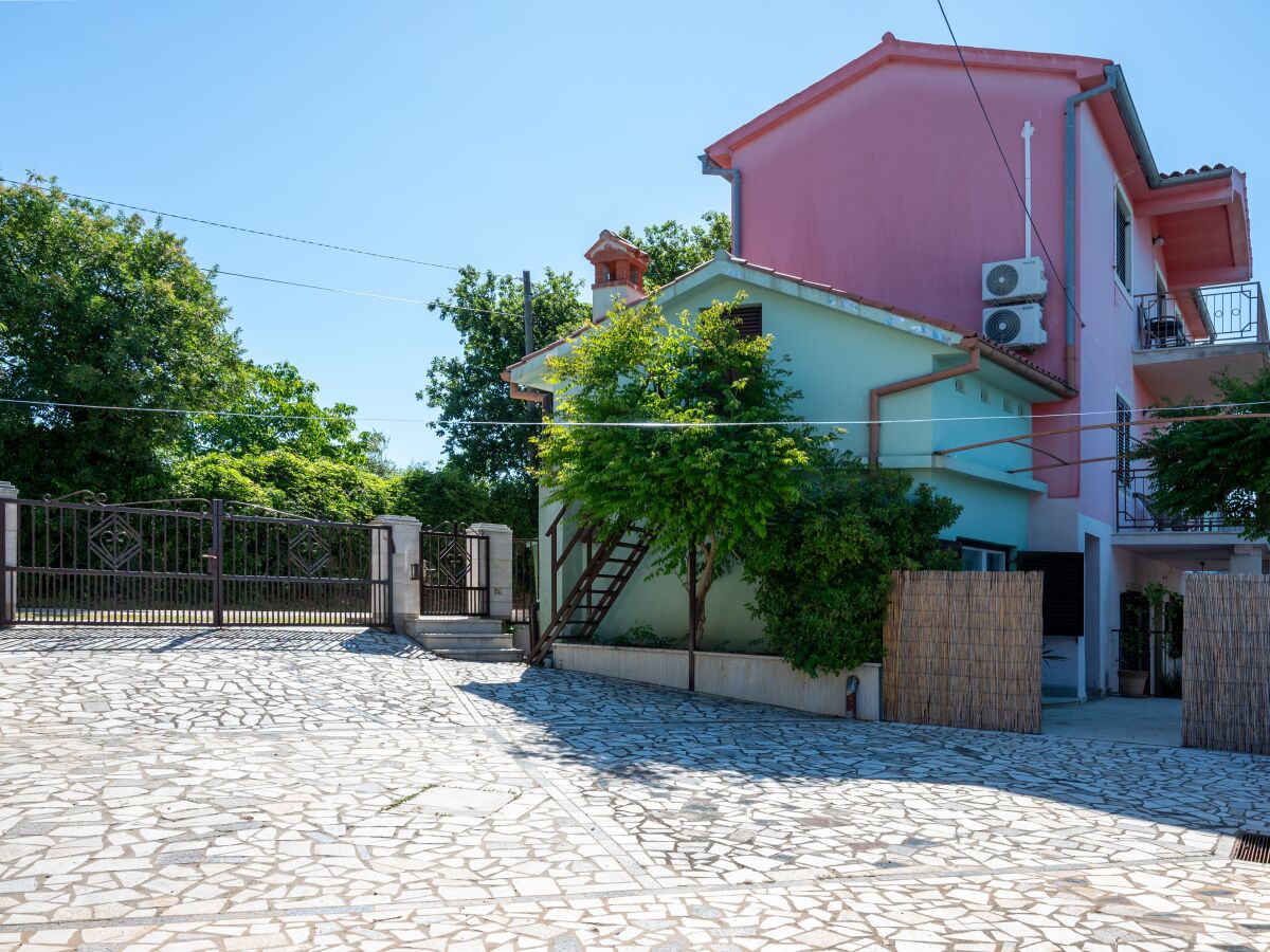 Holiday house Four-bedroom house with terrace Krnica, Marčana K-24375 - Outdoor photo 3