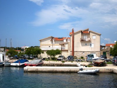 Apartment Two bedroom apartment with terrace and sea view Jezera, Murter A-5123-e - Outdoor photo 2