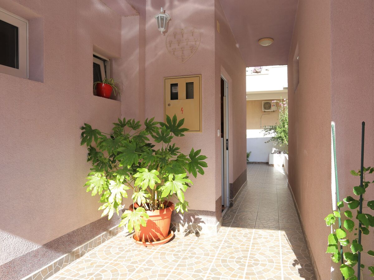 Apartment One bedroom apartment with terrace Baška Voda, Makarska A-21774-a - Outdoor photo 5