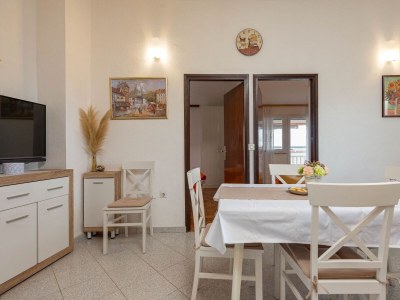 Apartment Two bedroom apartment with balcony and sea view Kožino, Zadar A-5749-b - Outdoor photo 11