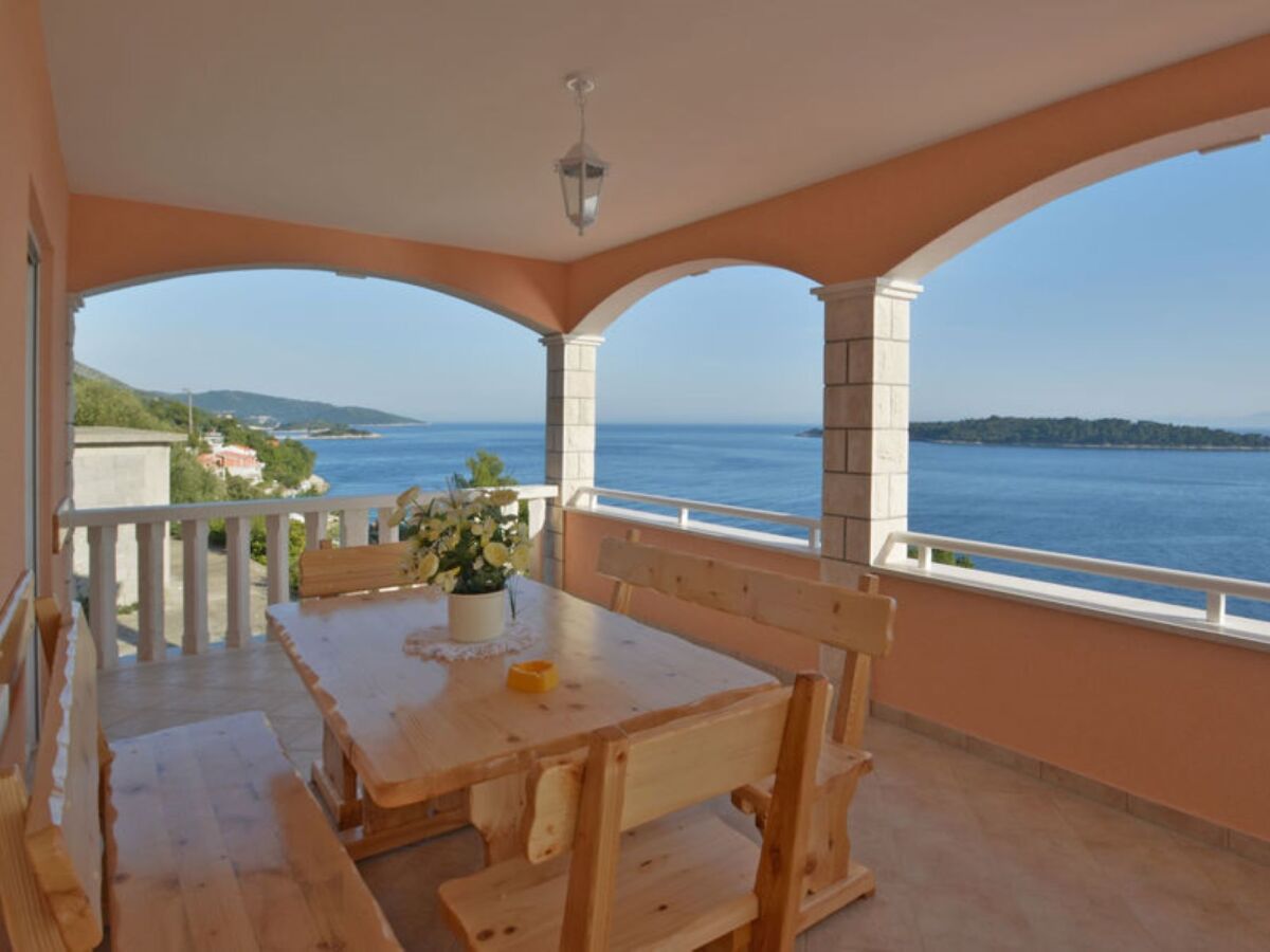 Apartment Two bedroom apartment near beach Prižba, Korčula A-23712-b