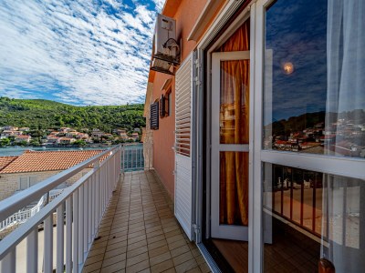 Apartment One bedroom apartment with terrace and sea view Brna, Korčula A-10057-c - Outdoor photo 32