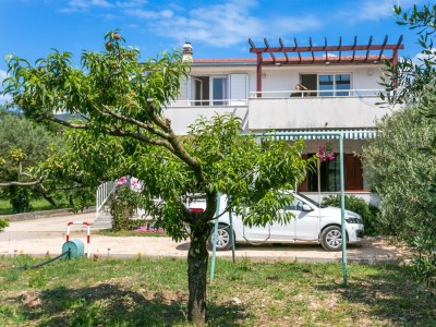 Apartment Three bedroom apartment with terrace and sea view Kaštel Štafilić, Kaštela A-20843-a - Outdoor photo 4