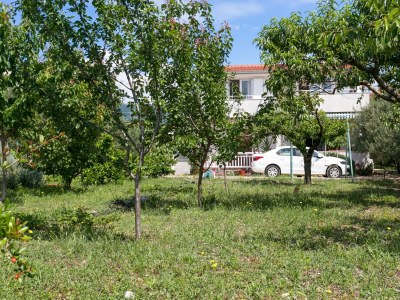 Apartment Three bedroom apartment with terrace and sea view Kaštel Štafilić, Kaštela A-20843-a - Outdoor photo 8