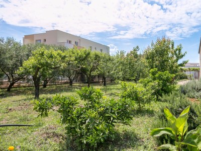 Apartment Three bedroom apartment with terrace and sea view Kaštel Štafilić, Kaštela A-20843-a - Outdoor photo 11