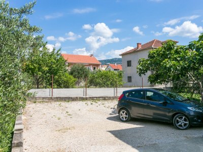Apartment Three bedroom apartment with terrace and sea view Kaštel Štafilić, Kaštela A-20843-a - Outdoor photo 17