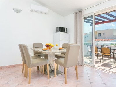 Apartment Three bedroom apartment with terrace and sea view Kaštel Štafilić, Kaštela A-20843-a - Outdoor photo 21