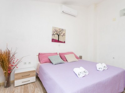 Apartment Three bedroom apartment with terrace and sea view Kaštel Štafilić, Kaštela A-20843-a - Outdoor photo 25