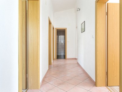 Apartment Three bedroom apartment with terrace and sea view Kaštel Štafilić, Kaštela A-20843-a - Outdoor photo 33