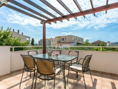 Apartment Three bedroom apartment with terrace and sea view Kaštel Štafilić, Kaštela A-20843-a - Outdoor photo 35